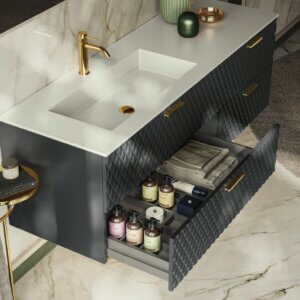 Lame 05 - 1600 Vanity and integrated basin funtion view